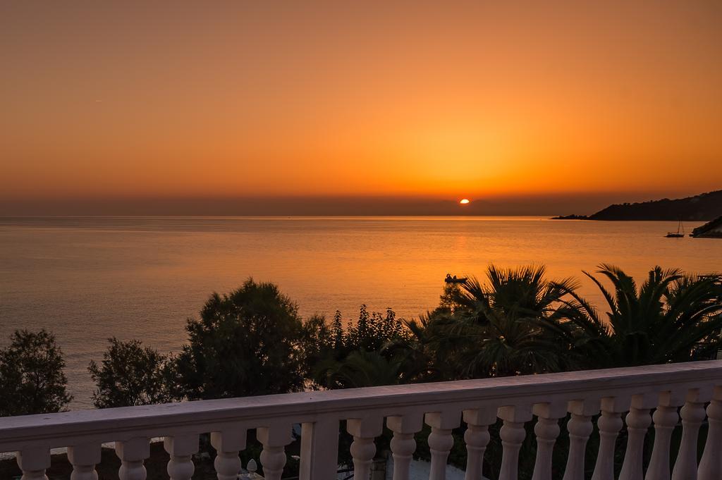 Laura Beach House Alykes  Dış mekan fotoğraf