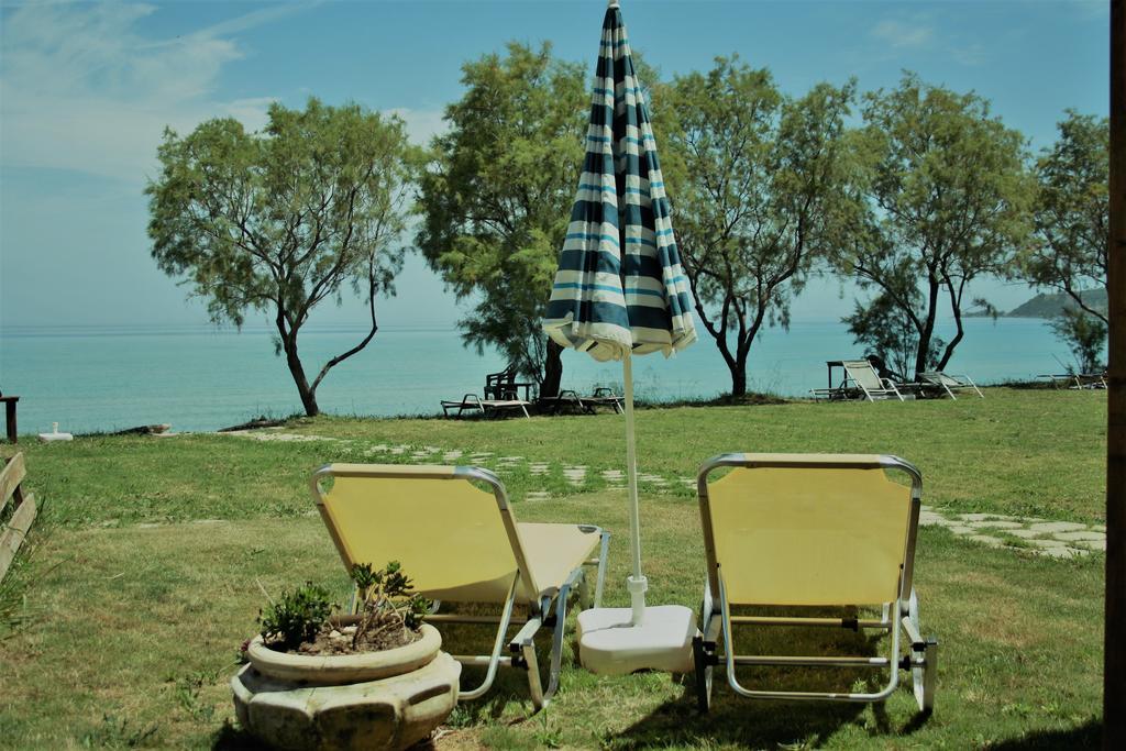 Laura Beach House Alykes  Dış mekan fotoğraf