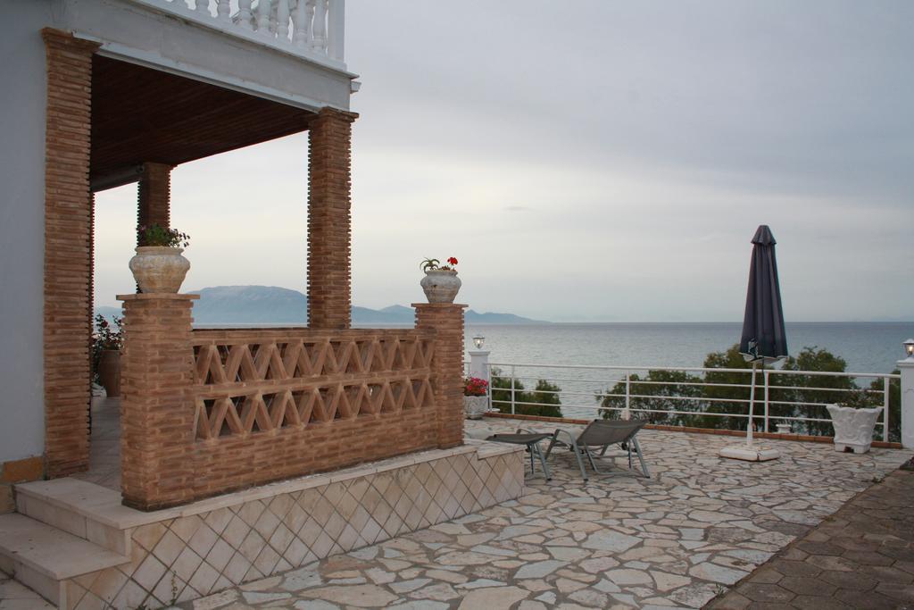Laura Beach House Alykes  Dış mekan fotoğraf