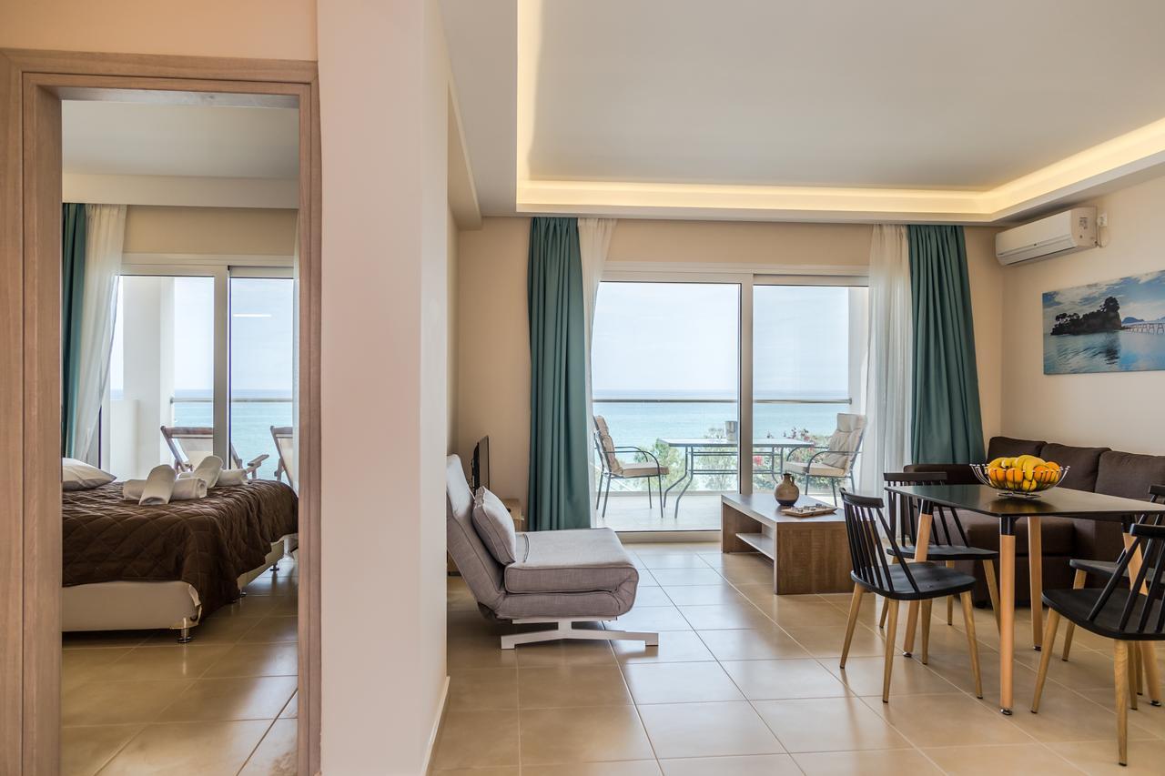 Laura Beach House Alykes  Dış mekan fotoğraf