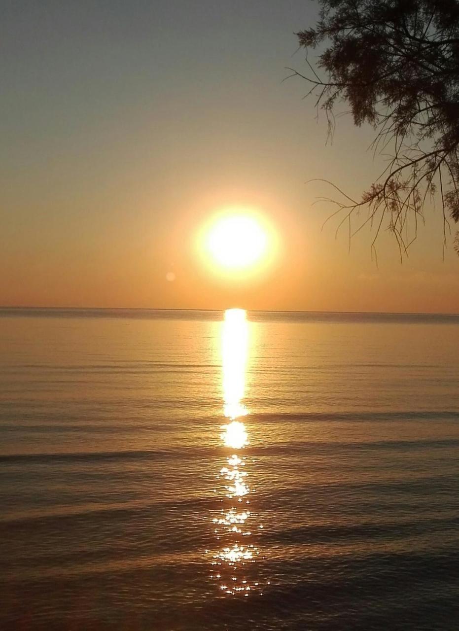 Laura Beach House Alykes  Dış mekan fotoğraf