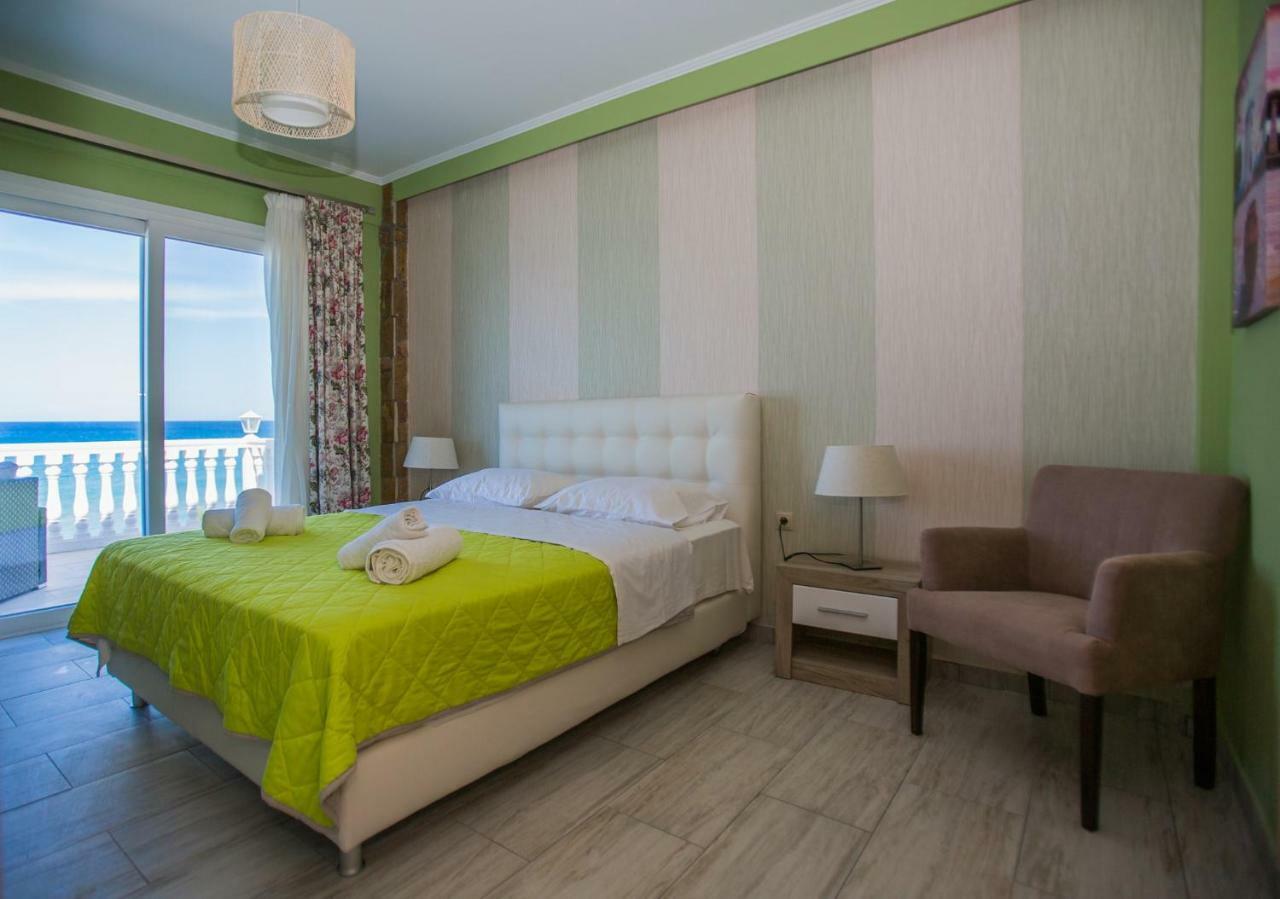 Laura Beach House Alykes  Dış mekan fotoğraf