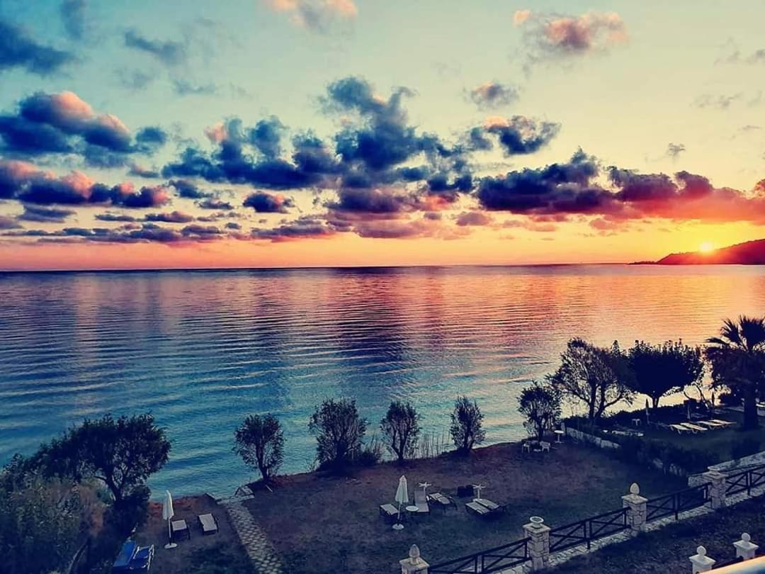 Laura Beach House Alykes  Dış mekan fotoğraf